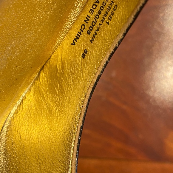 Size 8 Coach Wedge! Great Condition! - Picture 5 of 5